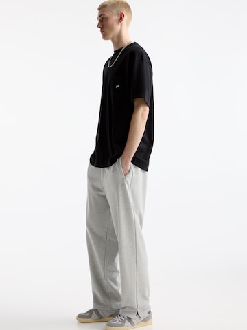 Pull&Bear Loose fit Trousers in Grey