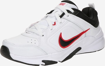 Scarpa sportiva 'Defy All Day' di NIKE in bianco: frontale