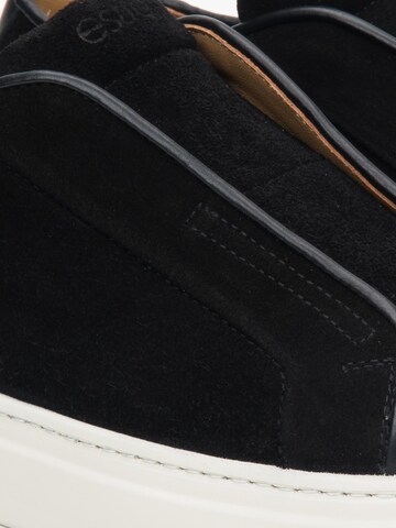 Estro Sneakers '09-469' in Black