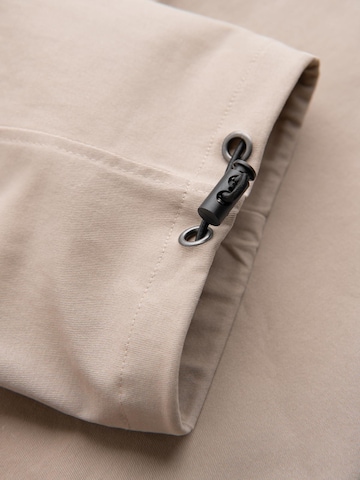 Effilé Pantalon cargo Ombre en beige