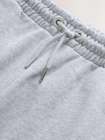 Effilé Pantalon Next en gris