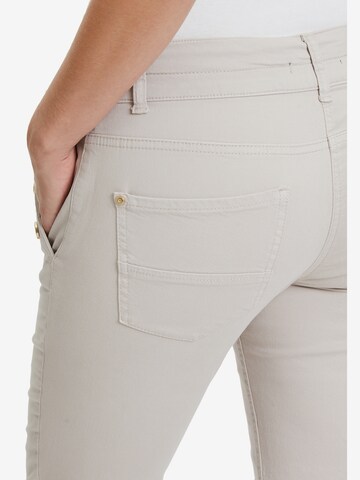 Coupe slim Jean Betty Barclay en beige