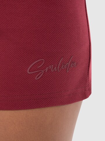 Smilodox Regular Trousers ' Fayne Pro ' in Red