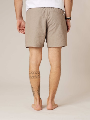 Shorts de bain 'ELIOTT' Deeluxe en marron