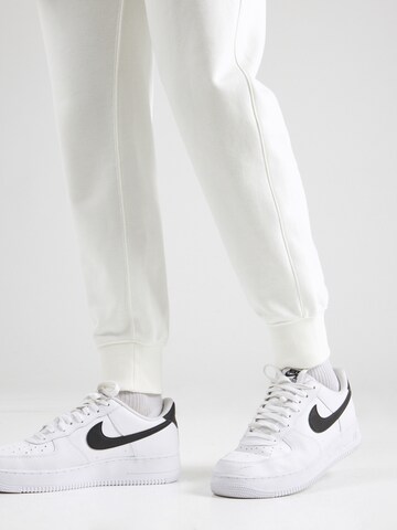 Nike Sportswear Конический (Tapered) Штаны 'Club Fleece' в Бежевый