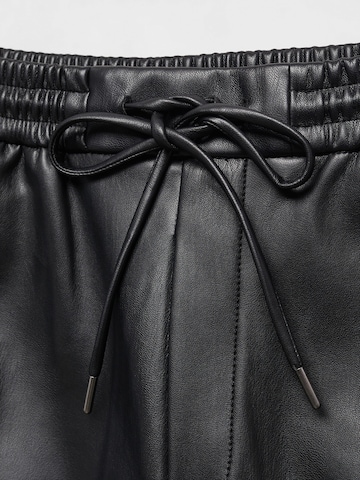 MANGO Normální Kalhoty 'Apple' – černá