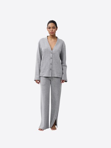 ARUELLE Pyjama 'Eugenie' in Grau: Vorderseite