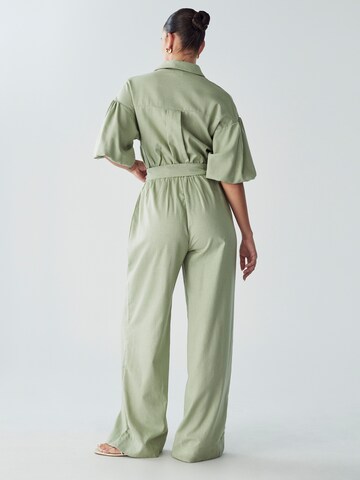 Tuta jumpsuit 'BRAELYN' di Willa in verde