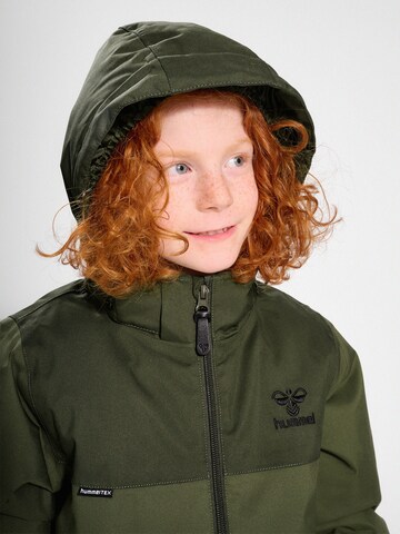 Veste de sport Hummel en vert