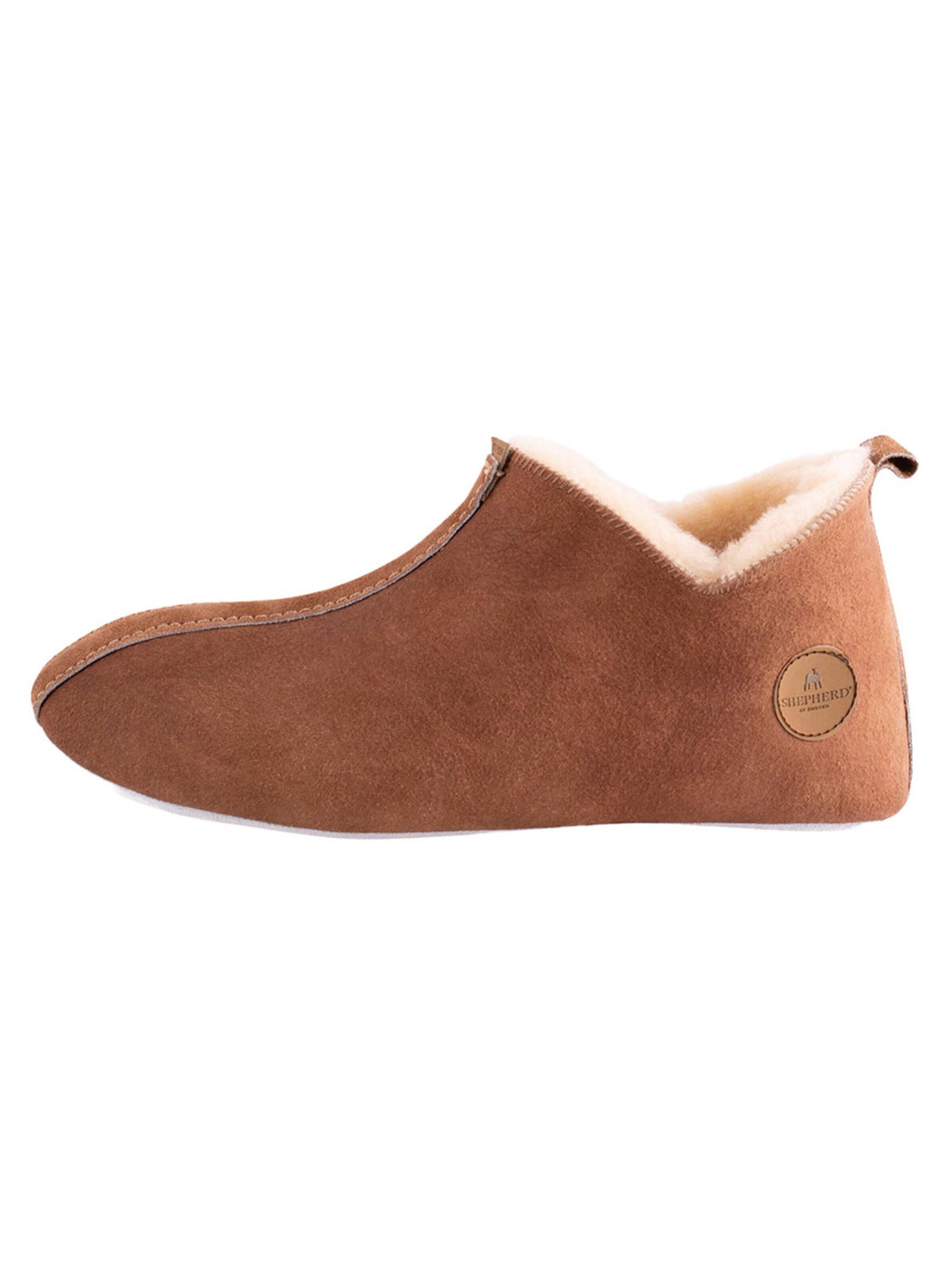 SHEPHERD Huisschoenen 'Lina' in Bruin: voorkant