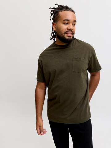 Jack & Jones Plus Μπλουζάκι 'JJEDOVER' σε πράσινο