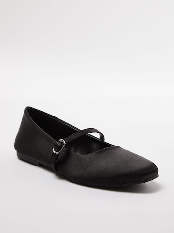 Ballerina con cinturino di Trendyol in nero: frontale
