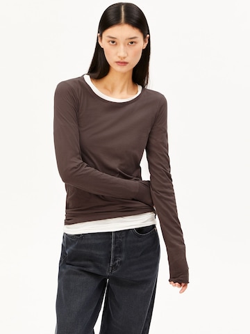 ARMEDANGELS Longsleeve EINIAARA SOFT in Braun: Vorderseite