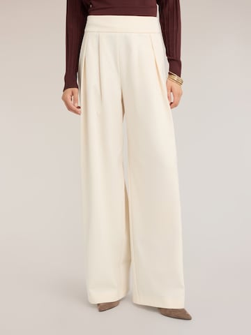 MOTIVI - Pierna ancha Pantalón en blanco