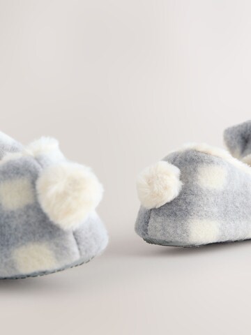 Pantoufle Next en gris