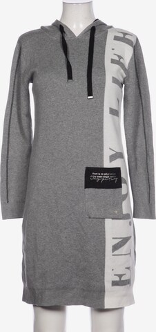 monari Dress in XS in Grey: front