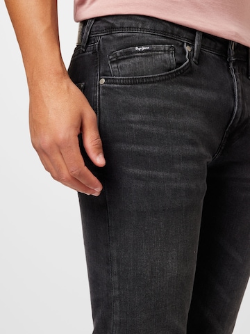 Pepe Jeans ضيق جينز 'FINSBURY' بلون أسود
