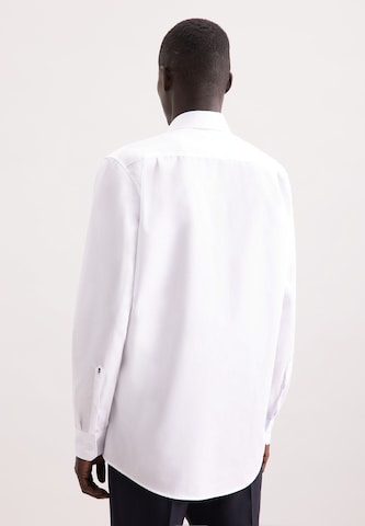 Coupe regular Chemise business SEIDENSTICKER en blanc
