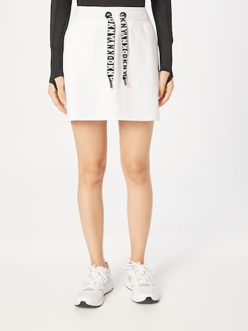 DKNY Performance - Falda deportiva en blanco: frente