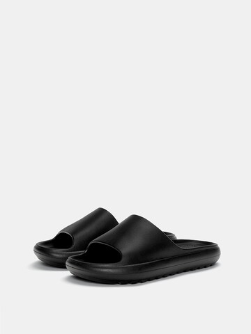 Pull&Bear Pantolette in Schwarz