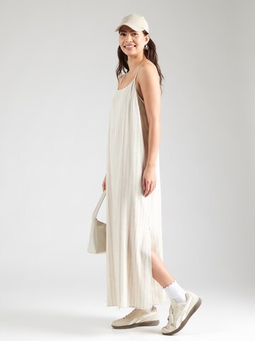 Abito 'PCPIA' di PIECES in beige: frontale