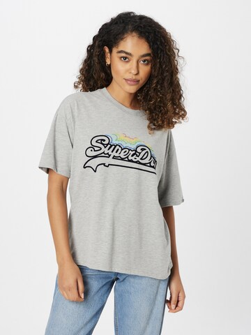 T-shirt Superdry en gris : devant