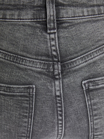 Bershka Rozkloszowany krój Jeansy w kolorze szary