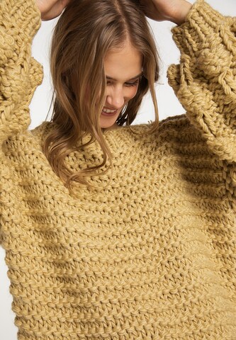 Pullover di IZIA in beige