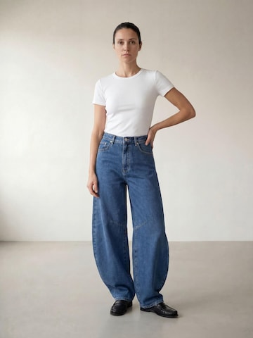 Barrel Jeans 'The Joan Barrel Leg Jeans' di ARMIE in blu: frontale