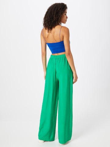 Wide leg Pantaloni de la Nasty Gal pe verde