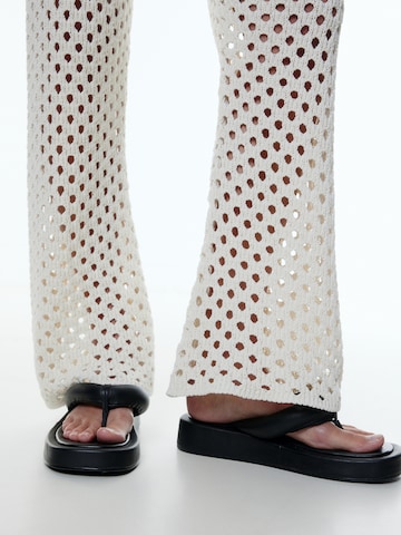 EDITED Flared Broek 'Samia' in Beige