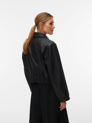 VERO MODA Tussenjas 'VM Luana' in Zwart