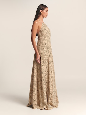 St MRLO Dress 'MIKA' in Beige