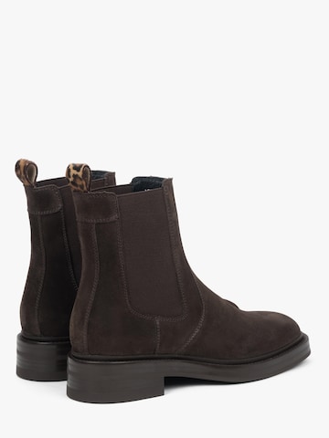 Estro Chelsea boots '09-3557' in Bruin