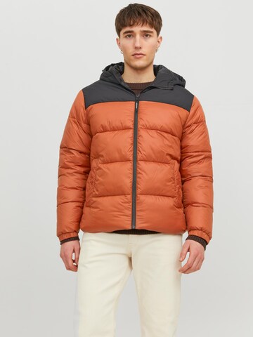 Veste mi-saison 'Toby' JACK & JONES en orange : devant