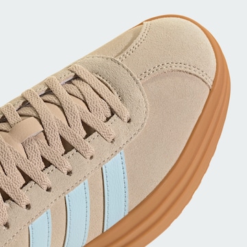 ADIDAS SPORTSWEAR - Zapatillas deportivas bajas 'VL Court Bold' en beige