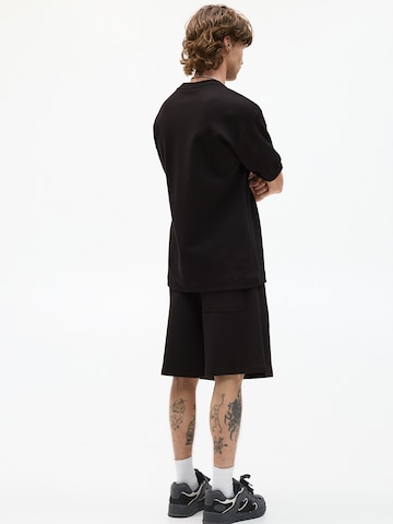 Pull&Bear Loosefit Kalhoty – černá