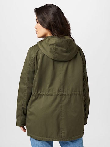 Parka mi-saison 'Lorca' ONLY Carmakoma en vert