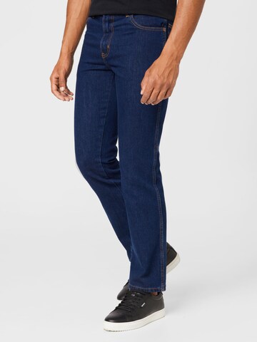 WRANGLER Regular Jeans 'Texas' in Blauw: voorkant