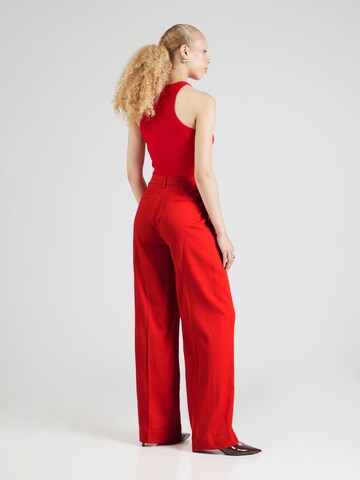SCOTCH & SODA Loosefit Παντελόνι με τσάκιση 'Edie' σε κόκκινο