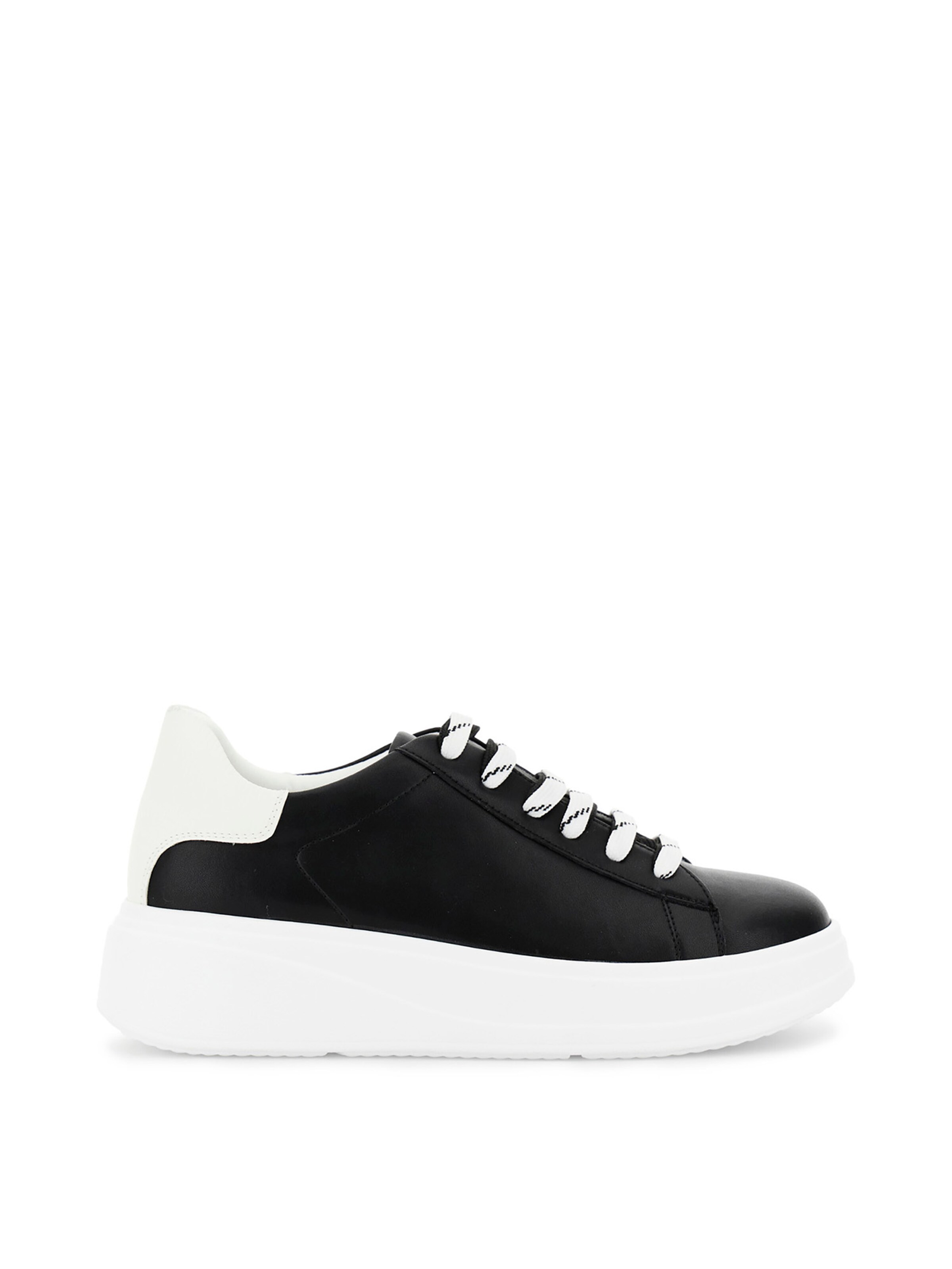 Sneaker bassa di CAFè NOIR in nero