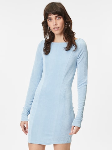 Robe NA-KD en bleu : devant