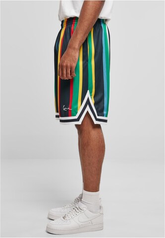 Karl Kani Loosefit Shorts in Mischfarben