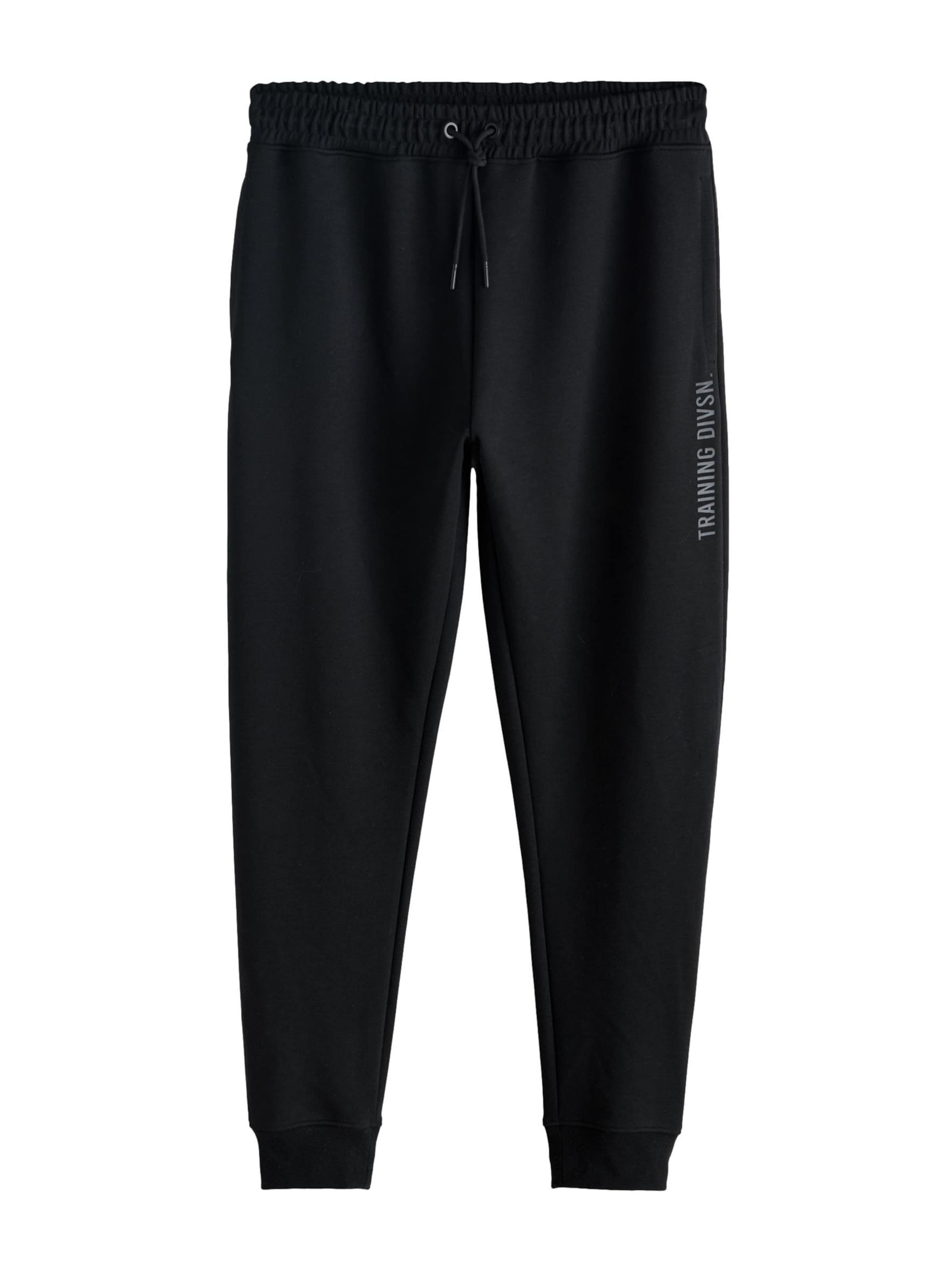 Next Tapered Broek 'Active Training Division' in Zwart: voorkant