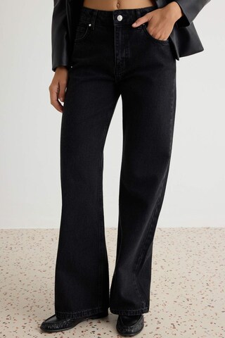 Wide leg Jeans di Trendyol in nero: frontale