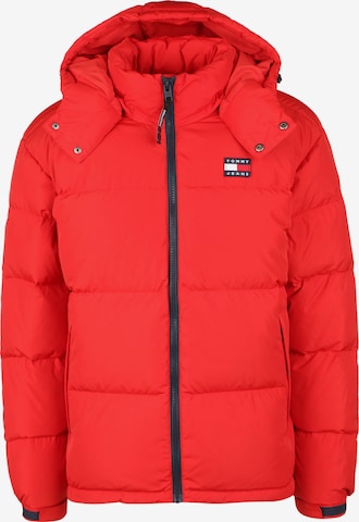 Tommy Jeans Winterjas 'Alaska' in Rood: voorkant