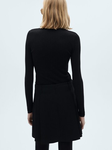 Fustă 'Grunge' de la MANGO pe negru