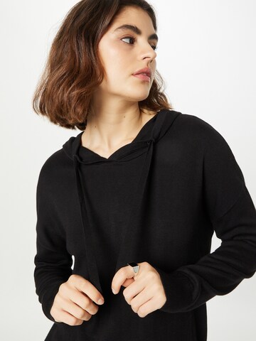 s.Oliver Sweater in Black