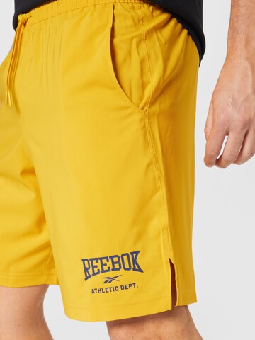 Reebok Regular Sporthose in Gelb