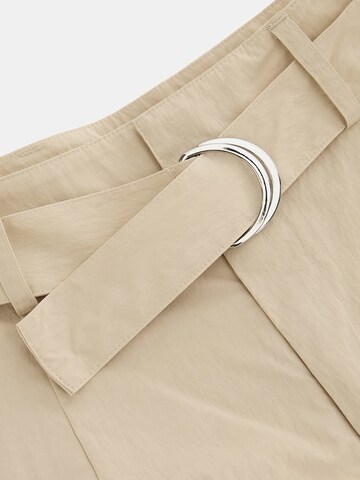 Tapered Pantaloni cargo 'Kori' di GUESS in beige